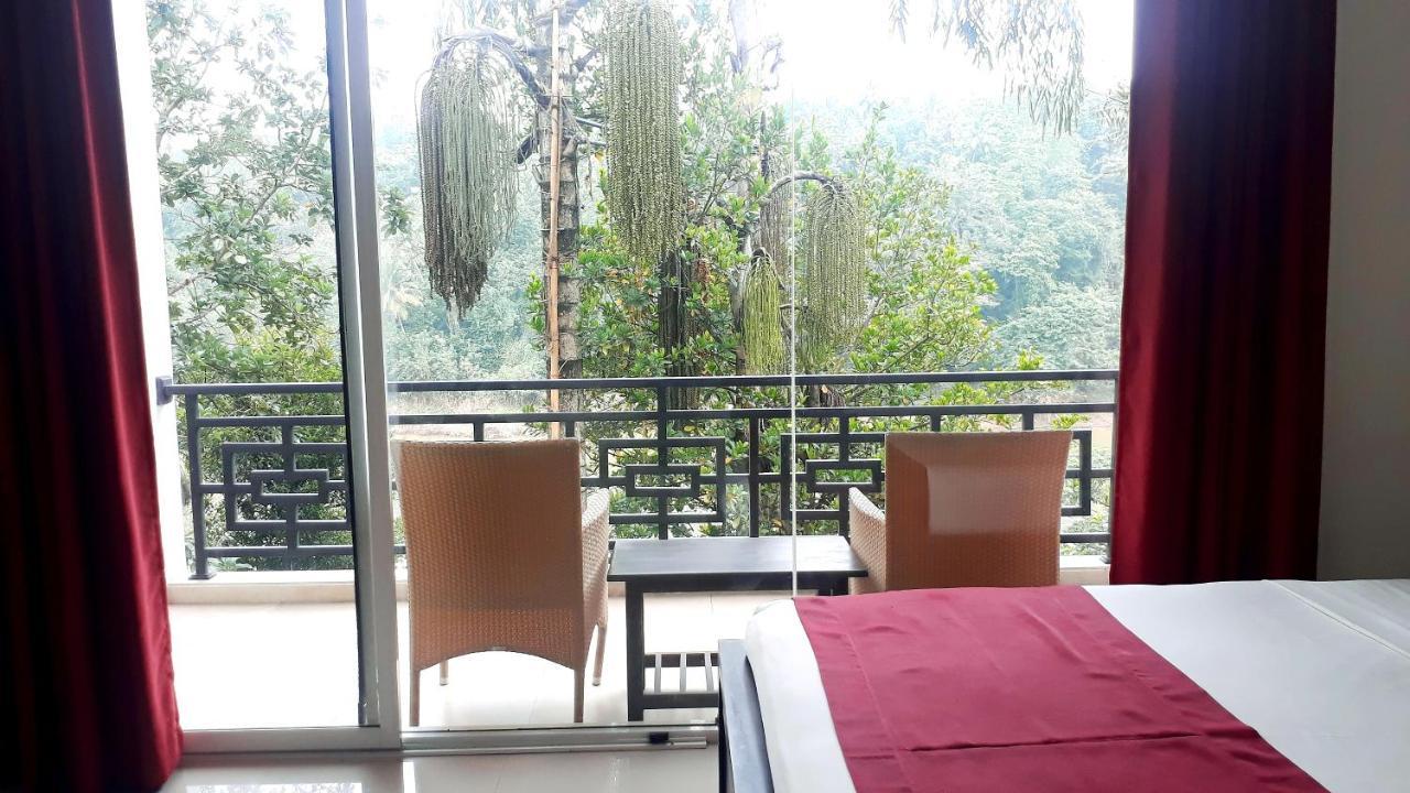 Kandy Rivers Edge Nature Resort Bagian luar foto