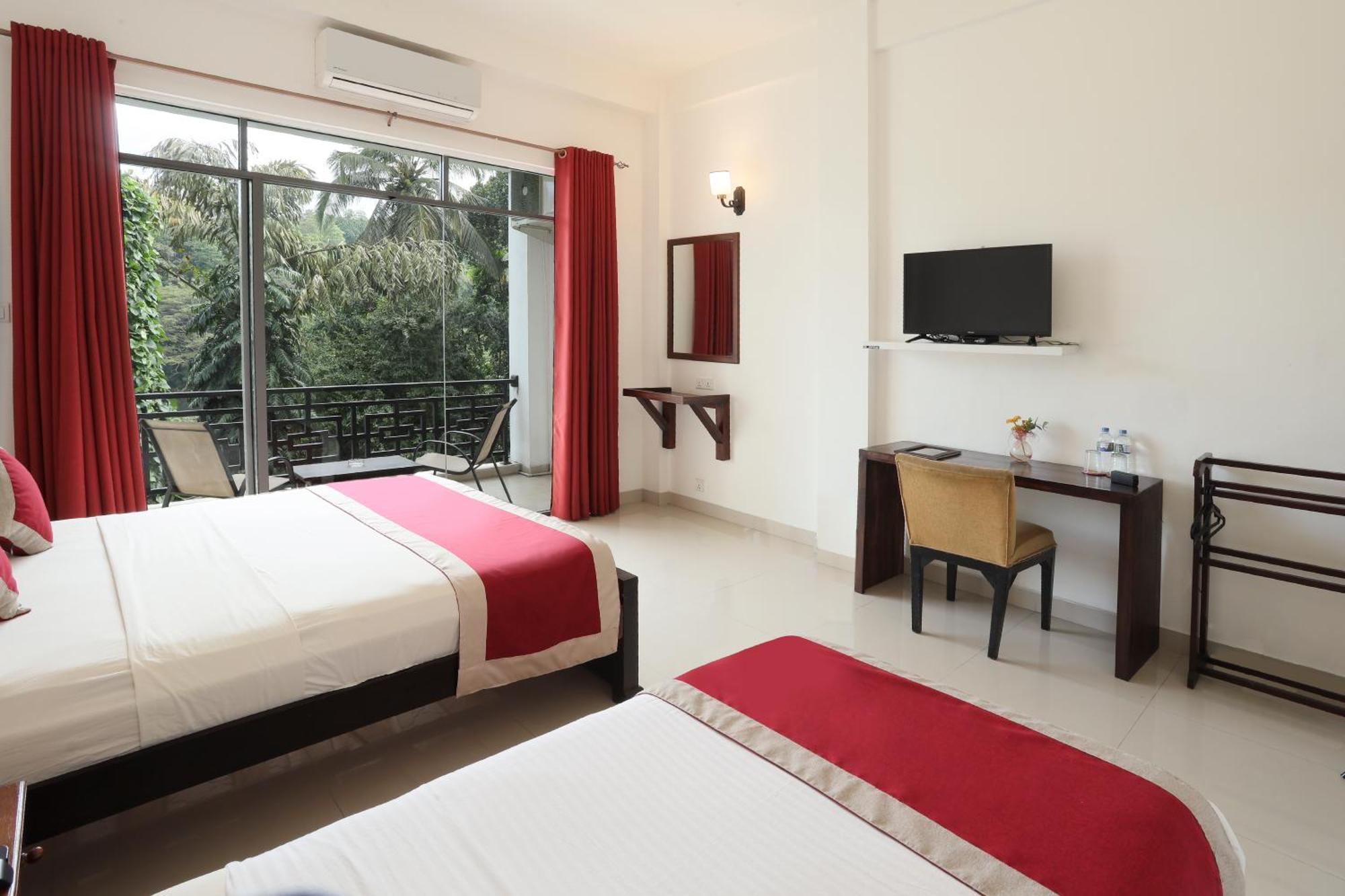 Kandy Rivers Edge Nature Resort Bagian luar foto