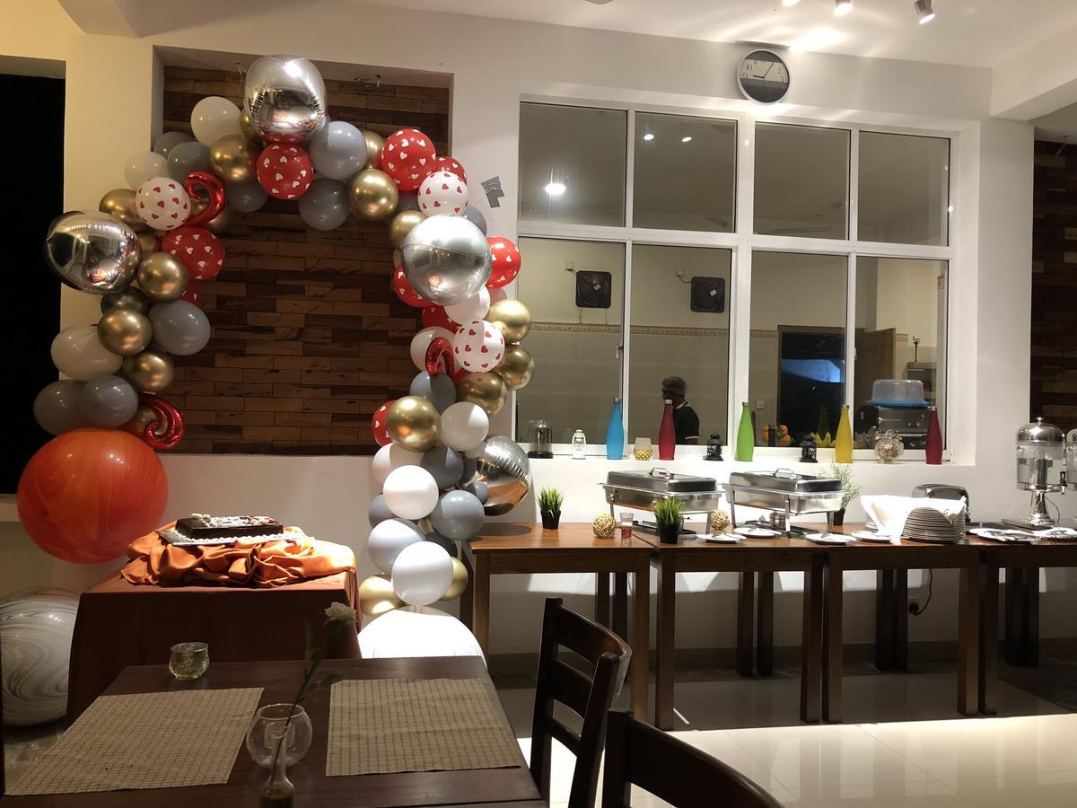 Kandy Rivers Edge Nature Resort Bagian luar foto