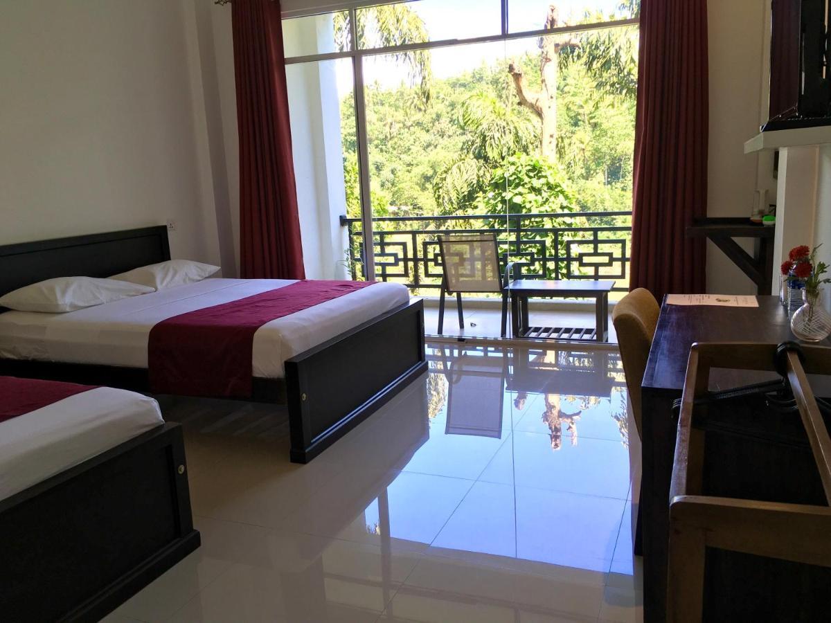 Kandy Rivers Edge Nature Resort Bagian luar foto